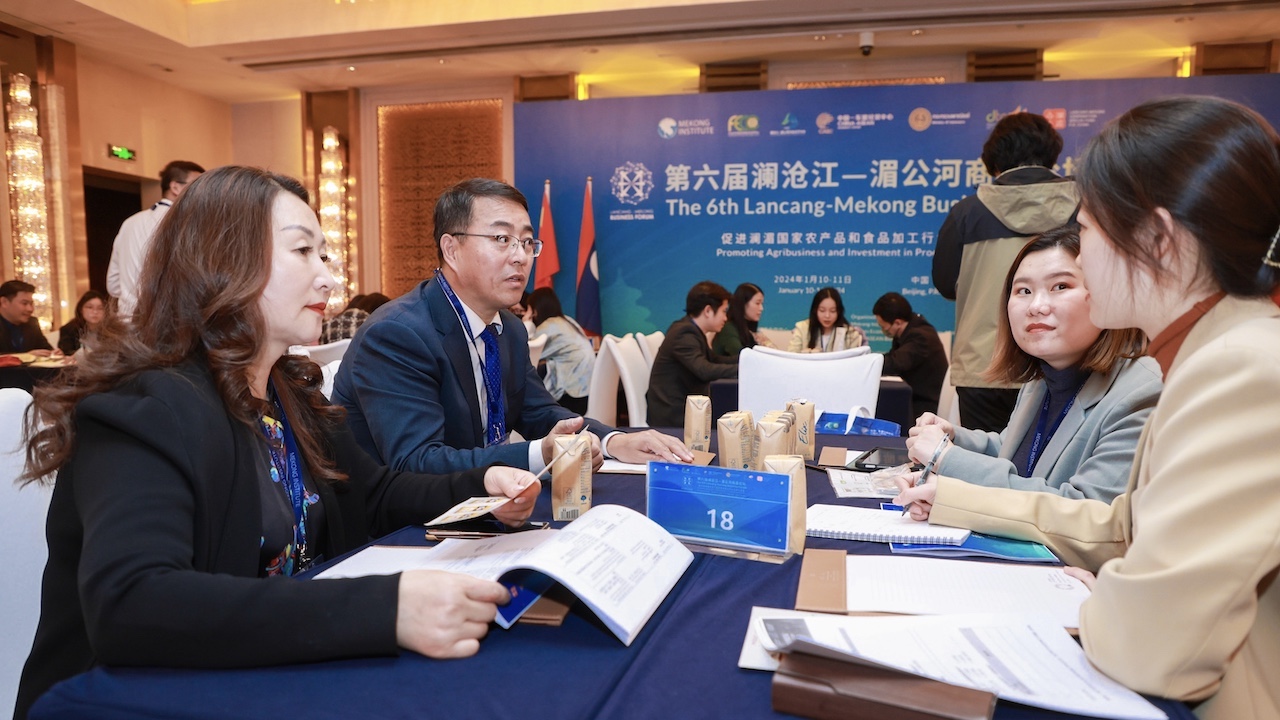 Business representatives at the 6th Lancang-Mekong Business Forum explore cooperation opportunities, January 10, 2024. /Chinese Ministry of Agriculture and Rural Affairs
