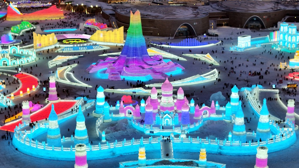 Live: Harbin Ice and Snow World wows visitors with spectacular sculptures – Ep. 8