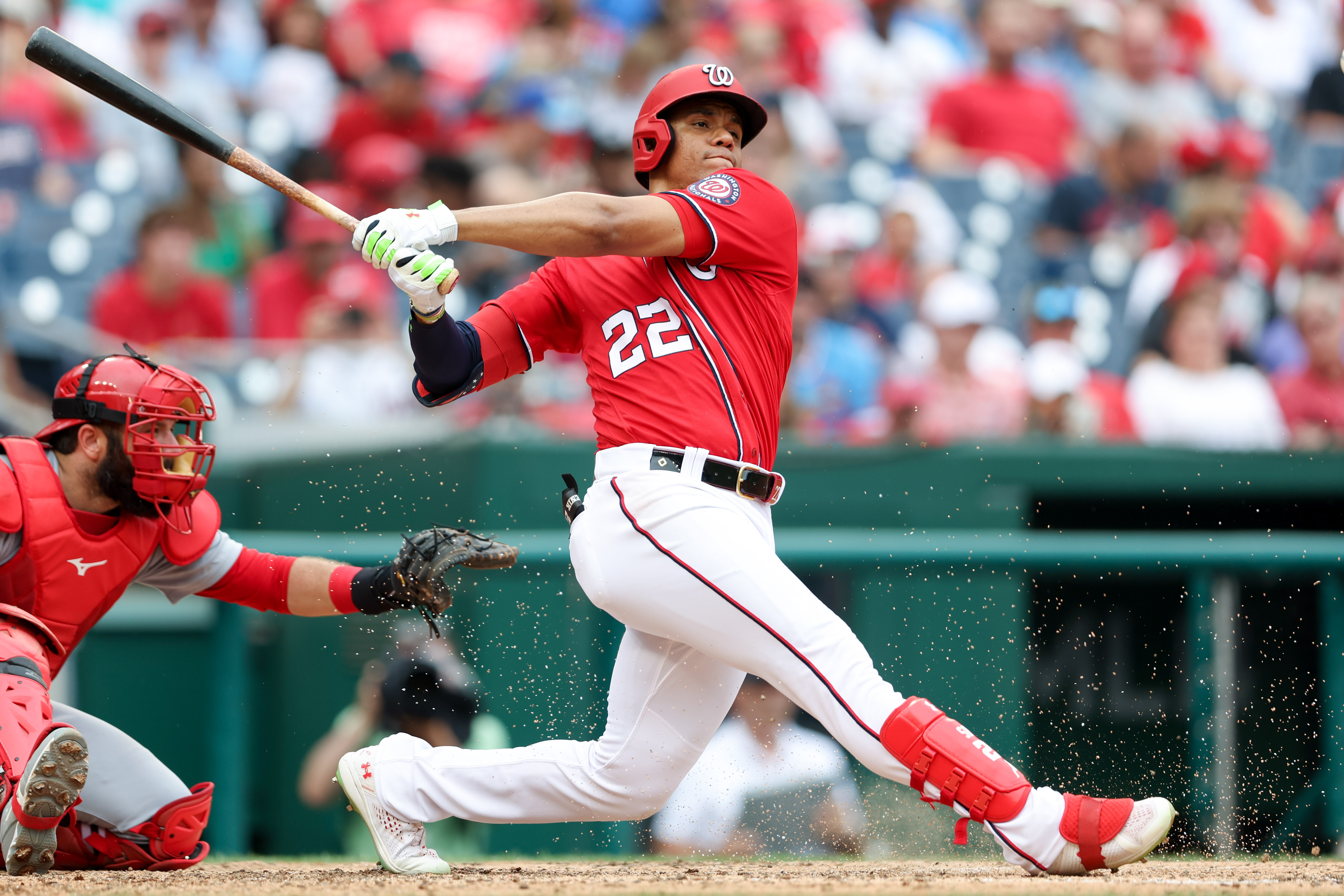 Juan Soto (#22) of the Washington Nationals hits in the game against the St. Louis Cardinals at Nationals Park in Washington, D.C., July 31, 2022. /CFP