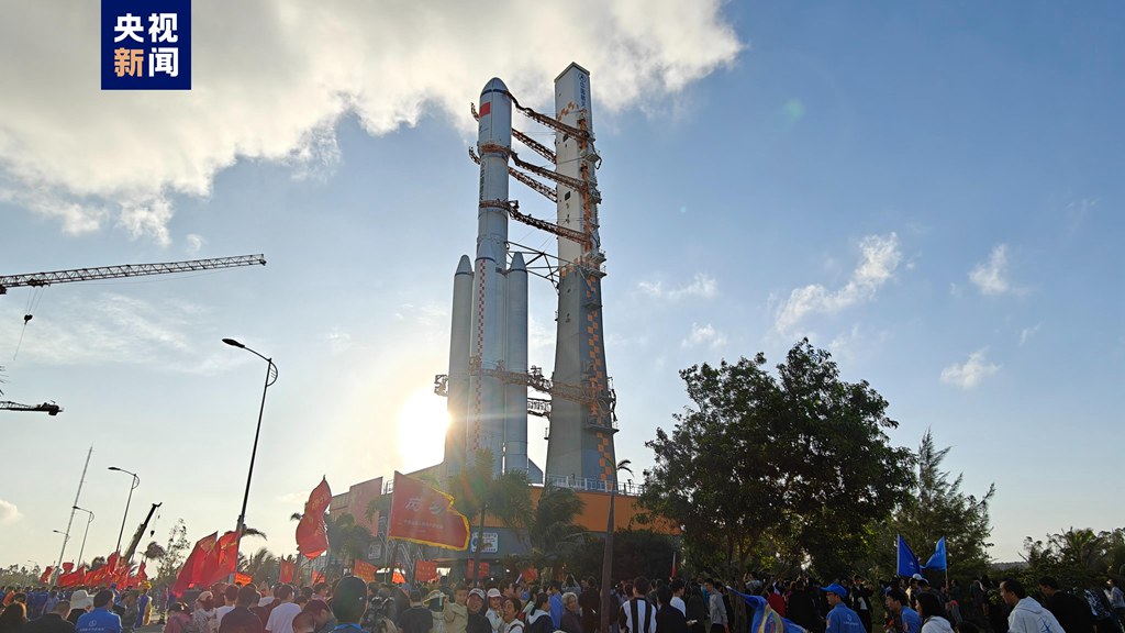 A Long March-7 rocket carrying Tianzhou-7 cargo spacecraft at the launchpad, Wenchang Spacecraft Launch Site, south China's Hainan Province, January 15, 2024. /CMG