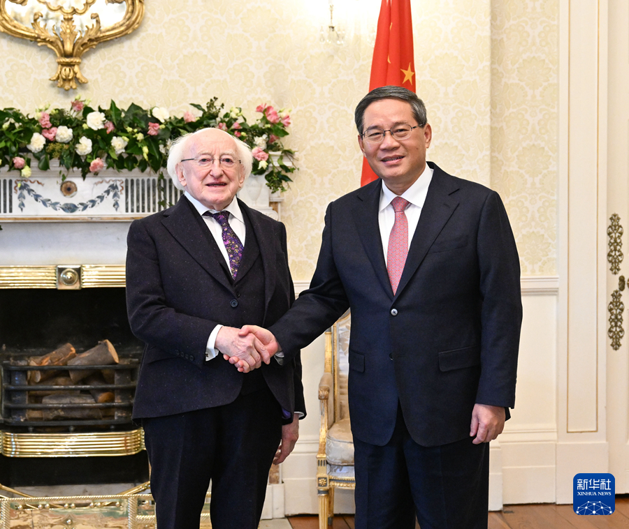 Chinese Premier Li Qiang (R) shakes hands with Irish President Michael D. Higgins in Dublin, Ireland, January 17, 2024. /Xinhua