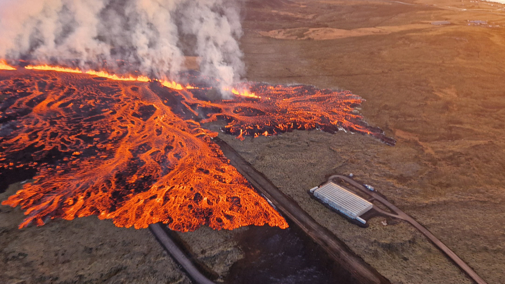 Expert: Iceland eruption confirms a dormant faultline has reawakened