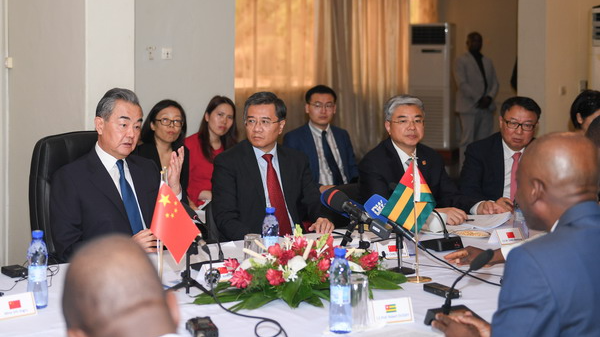 Chinese Foreign Minister Wang Yi (L) holds talks with Togolese Foreign Minister Robert Dussey in Lome, Togo, January 17, 2024. /Chinese Foreign Ministry