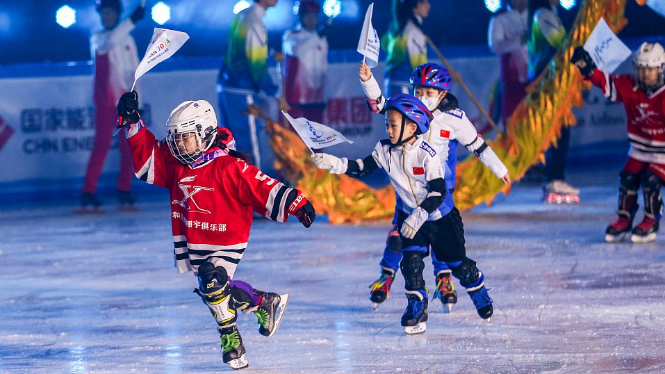 Kids skate during a ceremony ahead of the 14th National Winter Games in Hulunbuir, north China's Inner Mongolia Autonomous Region, November 11, 2023. /CFP