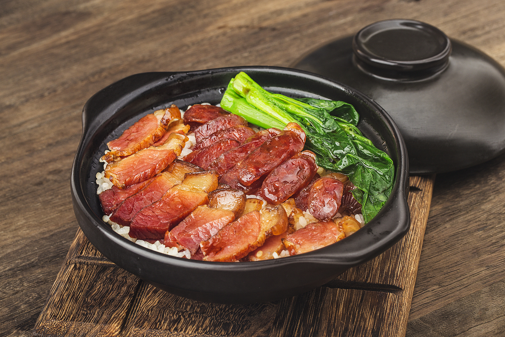 A file photo of la wei fan, a rice dish made with cured pork belly and sausage /CFP