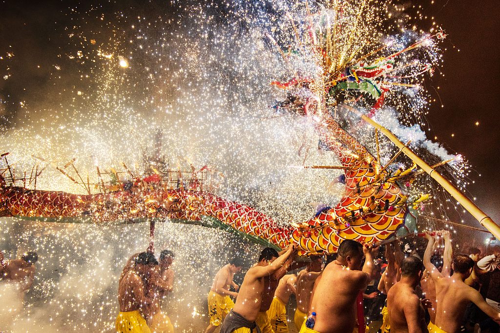 A file photo shows a dragon dance performance in Meizhou, Guangdong Province. /CFP