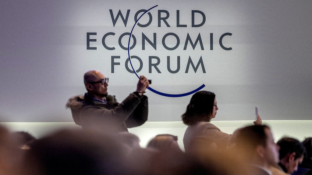 Participants of the World Economic Forum taking pictures on the last day of the forum's annual meeting in Davos, Switzerland, Friday, January 19, 2024. /CFP