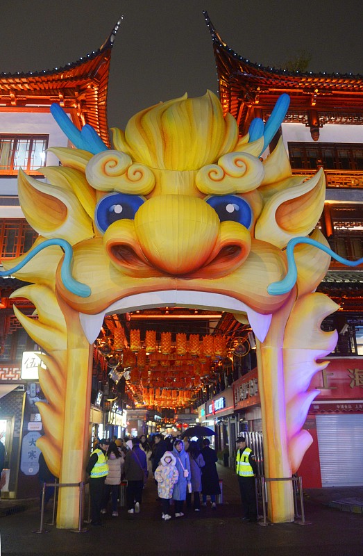 The lantern fair is set to officially open on Sunday evening at Shanghai's Yuyuan Garden. /CFP