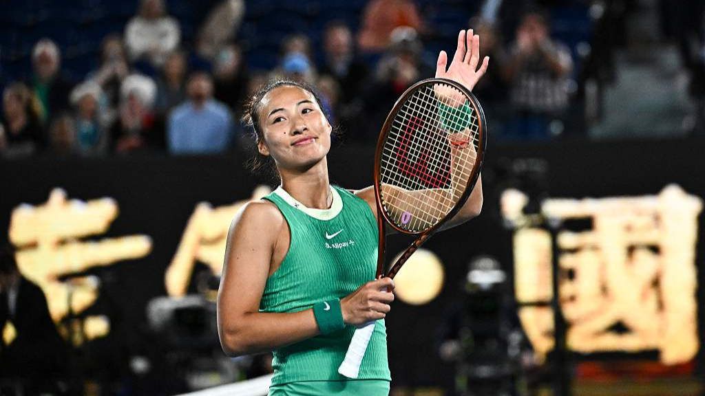 Zheng Qinwen reaches Australian Open quarterfinals for the 1st time