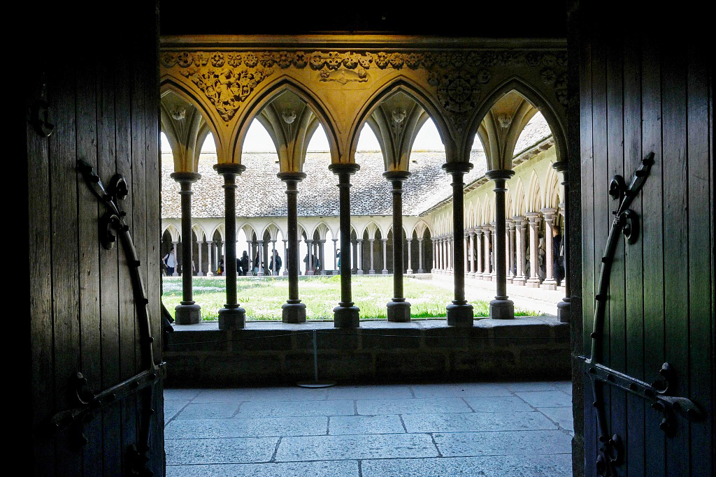 A photo taken on May 23, 2023, shows the cloister of Mont-Saint-Michel abbey in France. /CFP