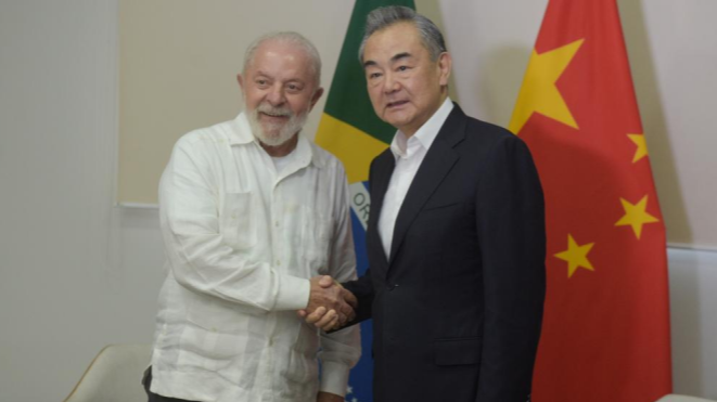 Brazilian President Luiz Inacio Lula da Silva meets with visiting Chinese Foreign Minister Wang Yi, also a member of the Political Bureau of the Communist Party of China Central Committee, in Fortaleza, Brazil, January 19, 2024. /Xinhua