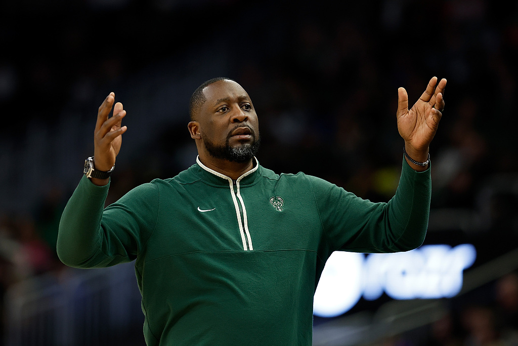 Adrian Griffin, head coach of the Milwaukee Bucks, looks on during the game against the Sacramento Kings at Fiserv Forum in Milwaukee, Wisconsin, U.S., January 14, 2024. /CFP