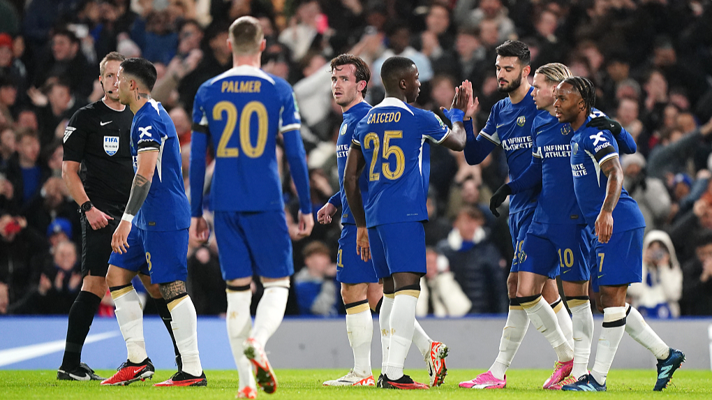 Chelsea players celebrate during their League Cup semifinal second leg clash with Middlesbrough in London, UK, January 23, 2024. /CFP