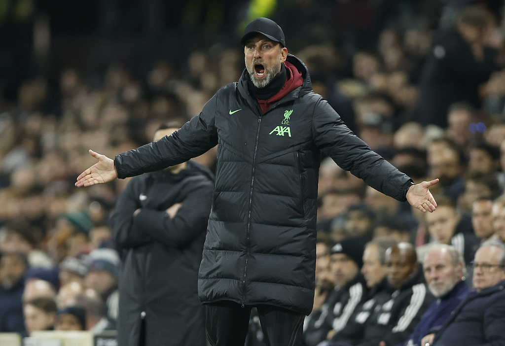 Liverpool coach Jurgen Klopp shouts from the sideline during their clash with Fulham at Craven Cottage in London, England, January 24, 2024. /CFP