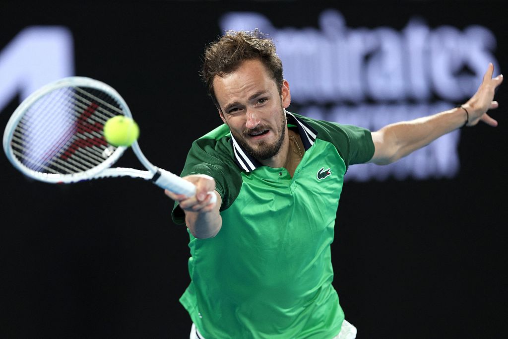 Daniil Medvedev of Russia competes in the men's singles semifinals against Alexander Zverev of Germany at the Australian Open at Melbourne Park in Melbourne, Australia, January 26, 2024. /CFP