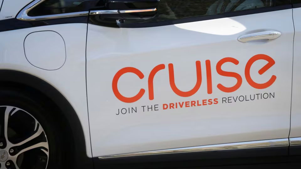 A self-driving GM Bolt EV is seen during a media event where Cruise, GM's autonomous car unit, showed off its self-driving cars in San Francisco, California, U.S., November 28, 2017. /Reuters