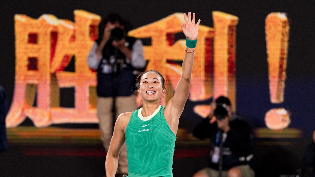 Zheng Qinwen of China celebrates after winning the singles semifinal at Australian Open in Melbourne, Australia, January 25, 2024. /CFP