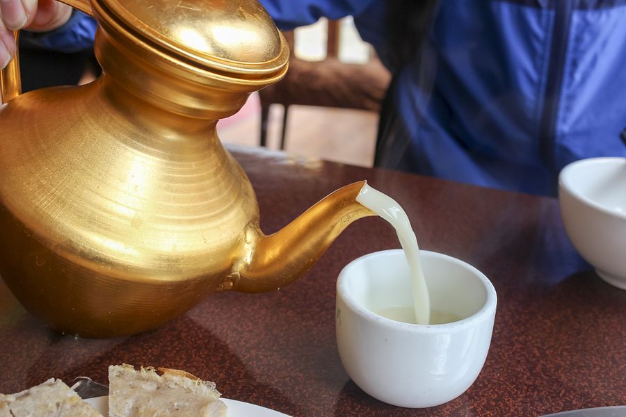 A file photo shows butter tea, which has a buttery, smooth texture. /CFP