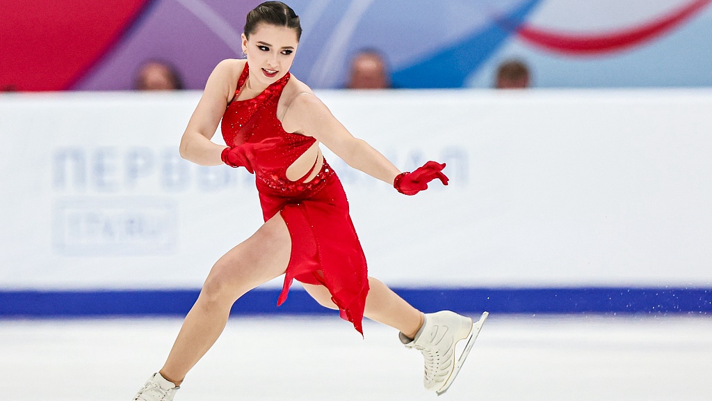 Kamila Valieva performs during the Russian Grand Prix of Figure Skating in Moscow, Russia, November 25, 2023. /CFP