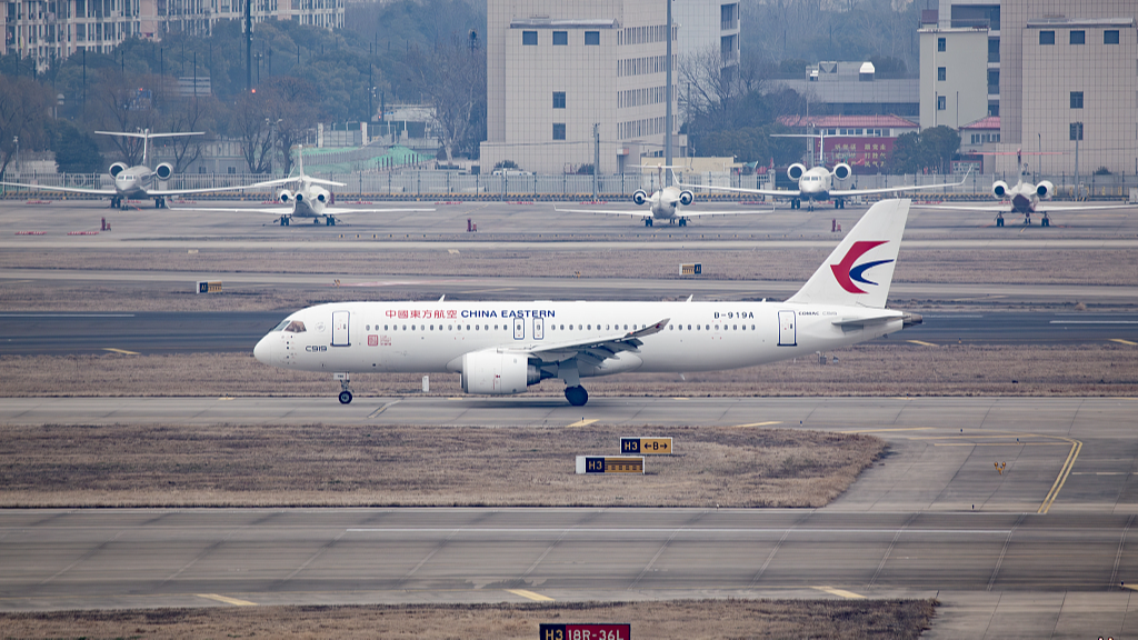A C919 aircraft arrives at Shanghai Hongqiao International Airport, Shanghai, east China, January 27, 2024. /CFP