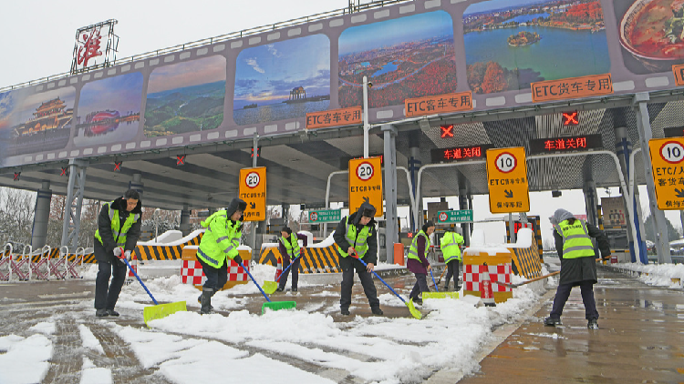 China braces for cold waves, blizzards with targeted measures