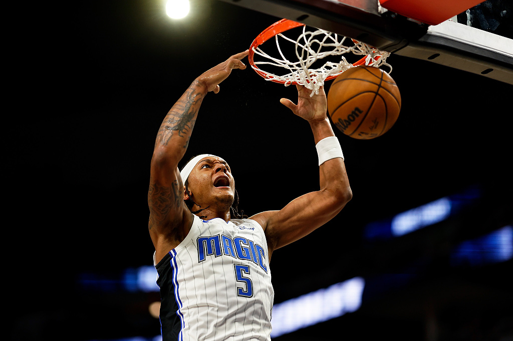 Paolo Banchero of the Orlando Magic dunks in the game against the Minnesota Timberwolves at the Target Center in Minneapolis, Minnesota, February 2, 2024. /CFP