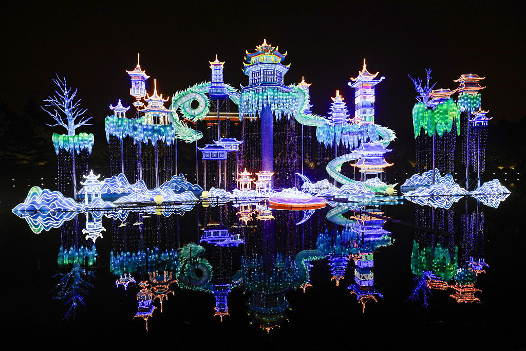 A lantern festival is held at the Tang Paradise theme park in Xi'an, Shaanxi Province on February 3, 2024 to celebrate the upcoming Year of the Dragon. /CFP