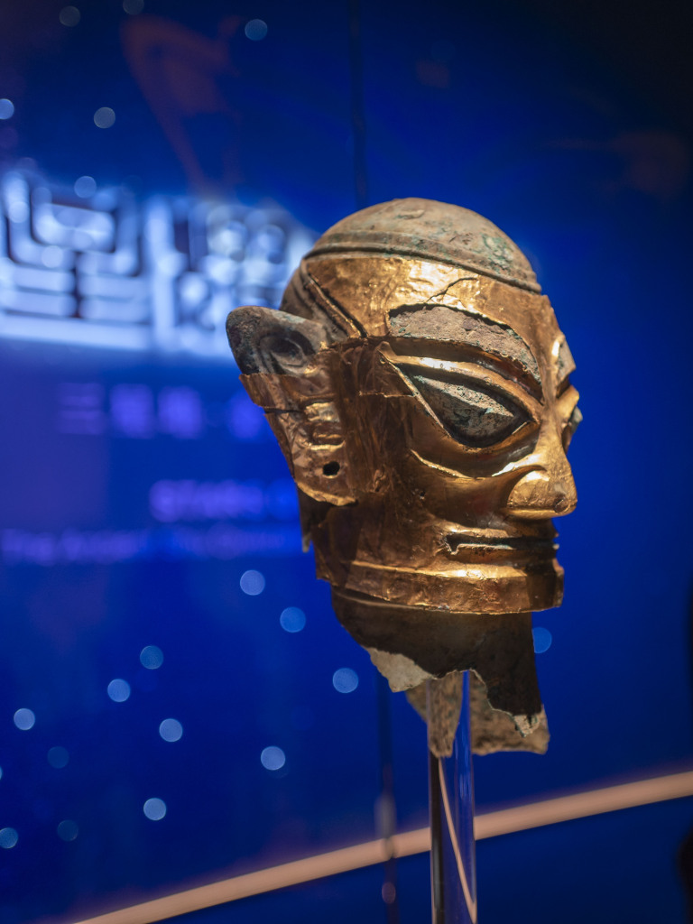 Precious cultural relics are on display as part of the ongoing exhibition of 