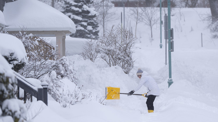 'Historic' snowfall buries Canada's Atlantic coast