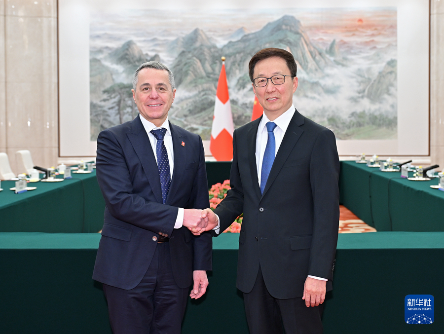 Chinese Vice President Han Zheng (R) meets Swiss Federal Councillor and Foreign Minister Ignazio Cassis in Beijing, China, February 6, 2024. /Xinhua