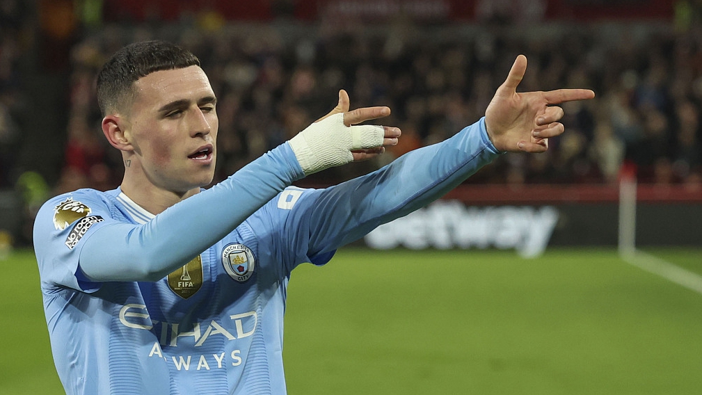 Manchester City's Phil Foden celebrates after scoring during their clash with Brentford at the Gtech Community Stadium in London, England, February 5, 2024. /CFP