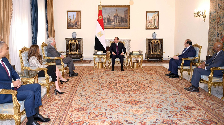 A handout picture released by the Egyptian Presidency shows Egyptian President Abdel Fattah al-Sisi, center, meeting with CIA director William Burns, 3rd from left, at Al-Ittihadiya Palace in Cairo, Egypt, February 13, 2024. /CFP 