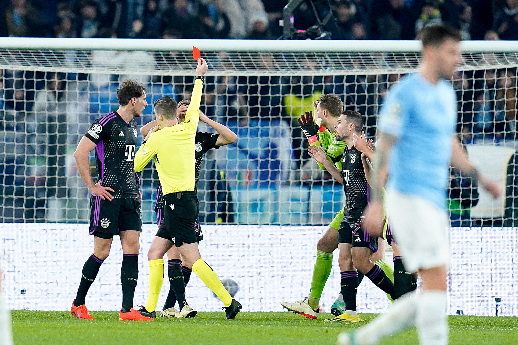 Dayot Upamecano of Bayern Munich receives a red card during the Champions League round of 16 first-leg match against Lazio in Rome, Italy, February 14, 2024. /CFP