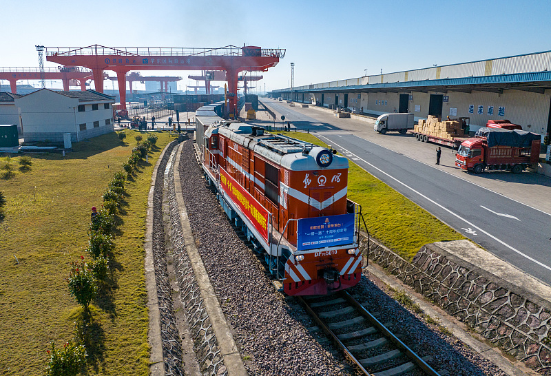 A freight train loaded with photovoltaic modules heads for Hungarian capital Budapest from Yiwu City, east China's Zhejiang Province, November 21, 2023. /CFP