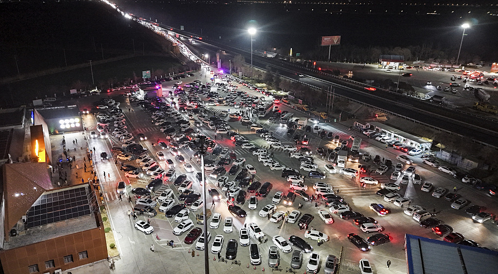 Heavy traffic, Xuzhou City, Jiangsu Province, February 16, 2024. /CFP