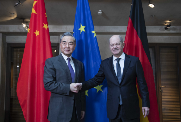 Chinese Foreign Minister Wang Yi (L), also a member of the Political Bureau of the CPC Central Committee, meets with German Chancellor Olaf Scholz on the sidelines of the Munich Security Conference in Munich, Germany, February 17, 2024. /Chinese Foreign Ministry