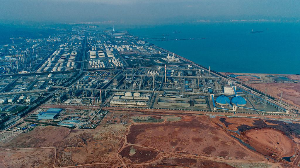 The ExxonMobil Huizhou ethylene project under construction in the Huizhou Daya Bay Petrochemical Industrial Park, south China's Guangdong Province, April 26, 2020. /CFP