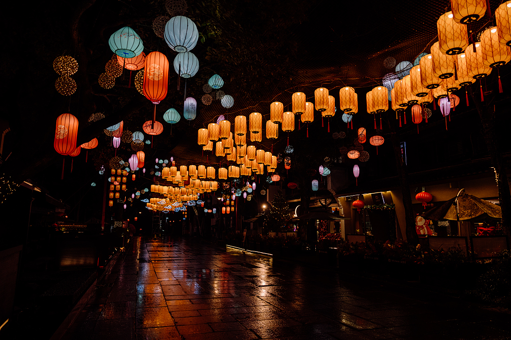 A photo taken on February 20, 2024 shows lanterns at the Xixi National Wetland Park in Hangzhou, Zhejiang Province. /CFP