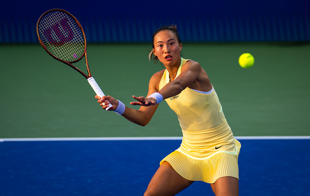 Zheng Qinwen of China in action during her singles match with Hibino Nao of Japan (not pictured) at the Dubai Duty Free Tennis Championships in Dubai, United Arab Emirates, February 20, 2024. /CFP 