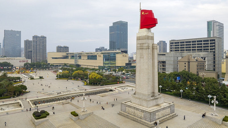 Live: Take a look at Nanchang's Bayi Square in east China's Jiangxi Province