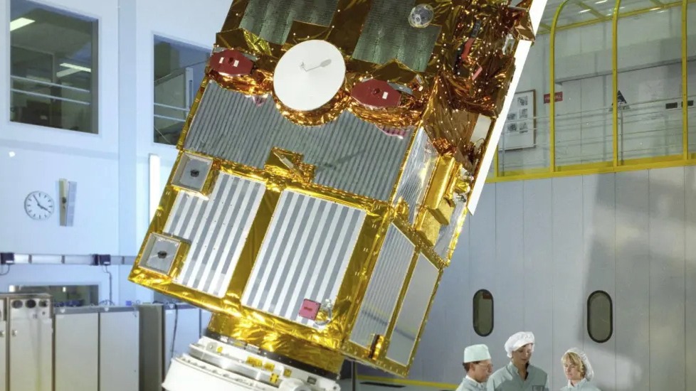 The European Remote Sensing 2 satellite before its launch in 1995. /AP