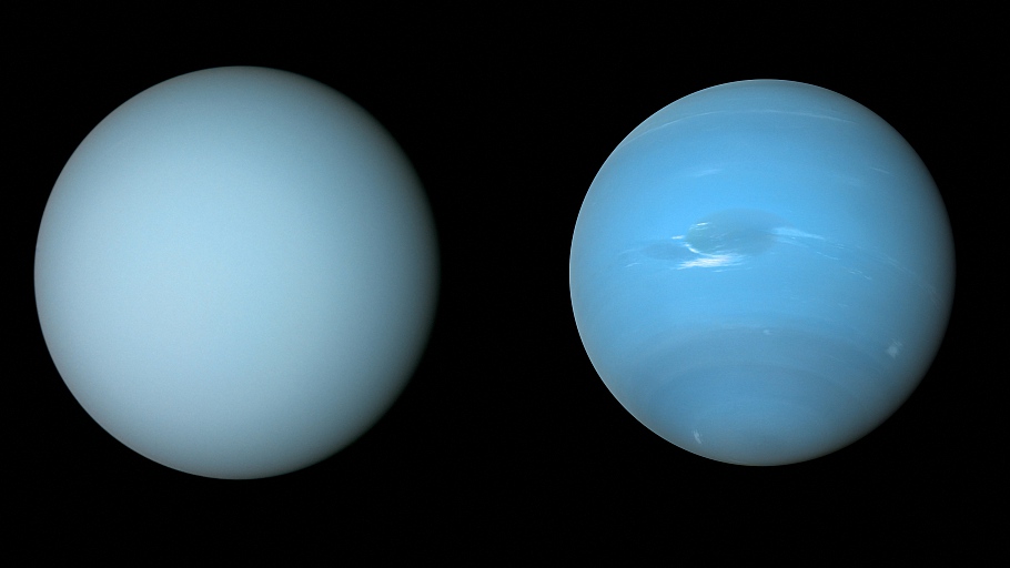 Uranus (L) and Neptune captured by NASA's Voyager 2 spacecraft during its flybys of the planets in the 1980s. /CFP