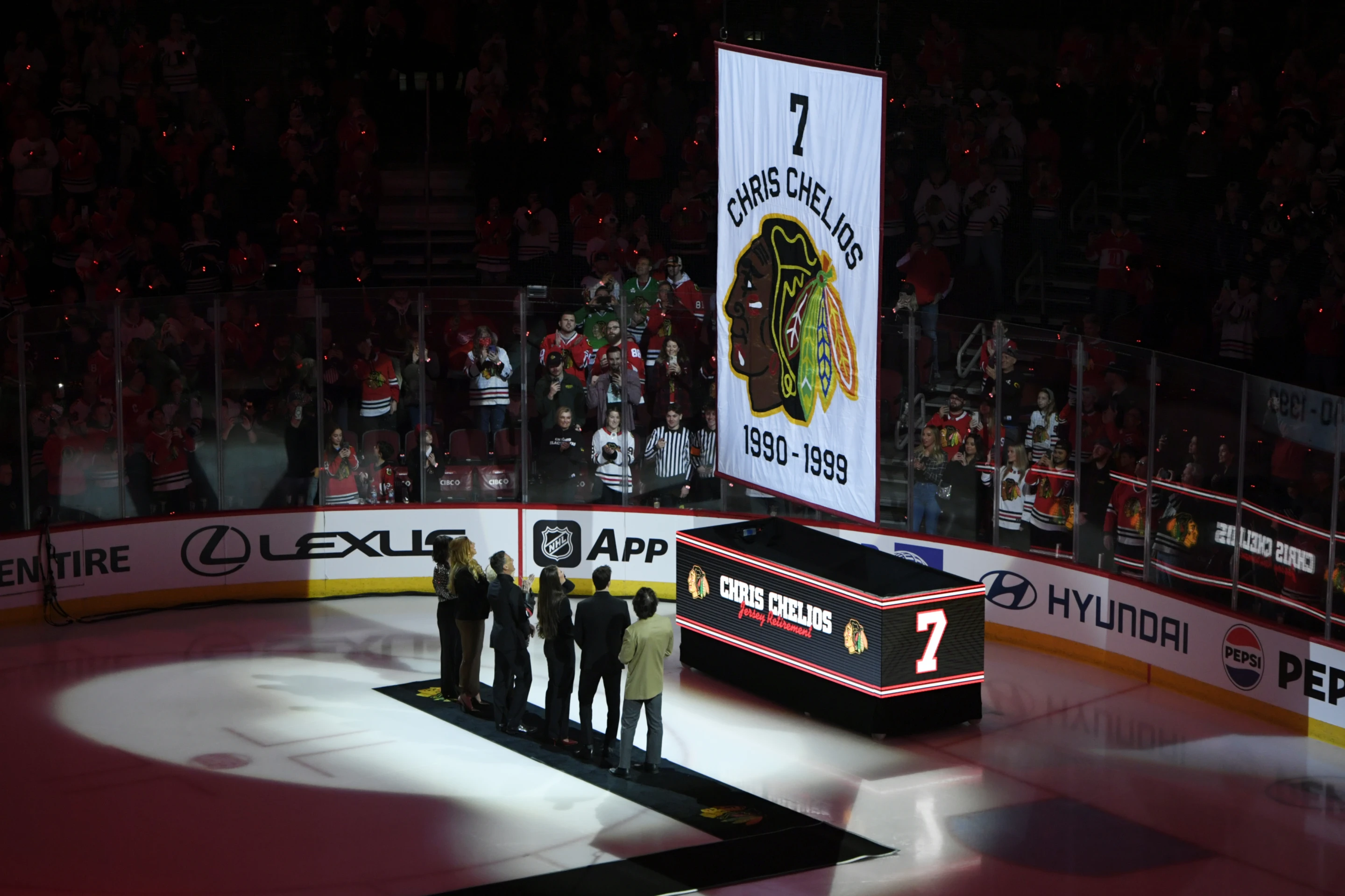 The Chicago Blackhawks retire the No. 7 jersey of Chris Chelios ahead of the game against the Detroit Red Wings at the United Center in Chicago, Illinois, February 25, 2024. /AP