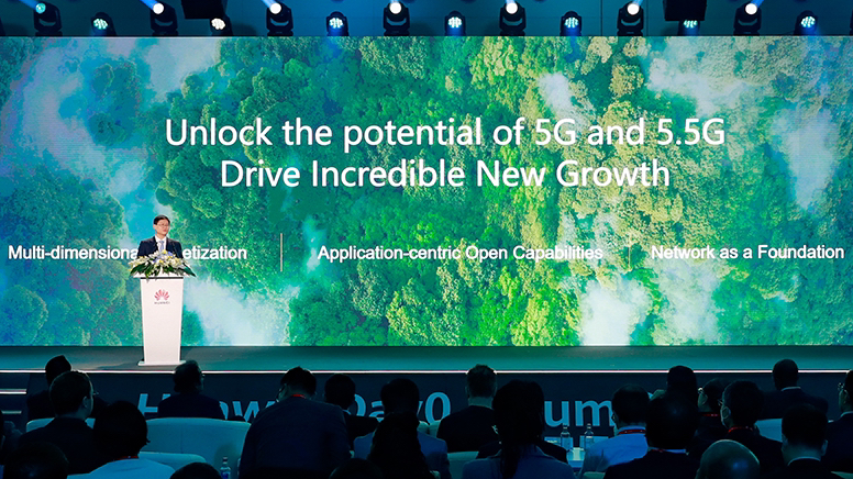 Li Peng, corporate senior vice president of Huawei, delivers opening remarks at 5G Beyond Growth Summit of MWC 2024, Barcelona, Spain, February 25, 2024. /Huawei