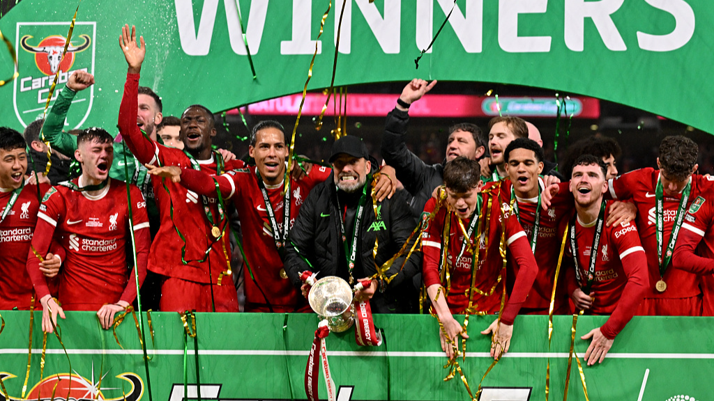 Liverpool celebrate winning the League Cup after beating Chelsea 1-0 in London, UK, February 25, 2024. /CFP