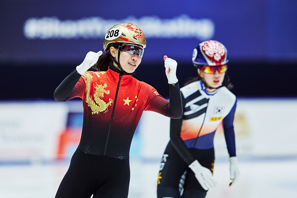 Wang Ye of China celebrates after victory in the women's 1,000m final during the ISU World Junior Short Track Speed Skating Championships in Gdansk, Poland, February 25, 2024. /CFP