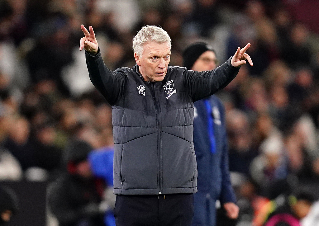 David Moyes, manager of West Ham United, looks on during the Premier League game against Brentford at the London Stadium in London, England, February 26, 2024. /CFP