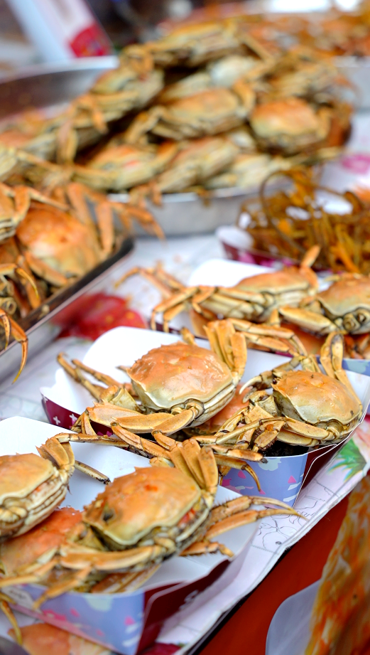 Fried crabs are seen in Haikou, south China's Hainan Province. /Photo provided to CGTN