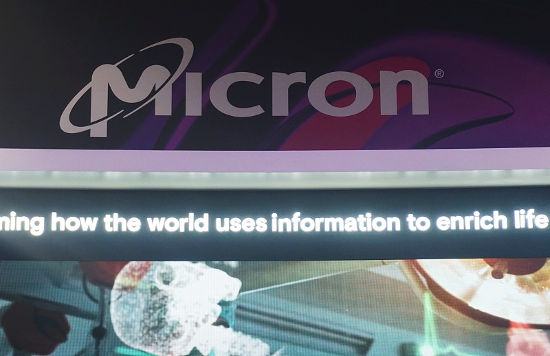 The logo of Micron Technology, in the sixth CIIE, Shanghai, China, November 6, 2023. /CFP