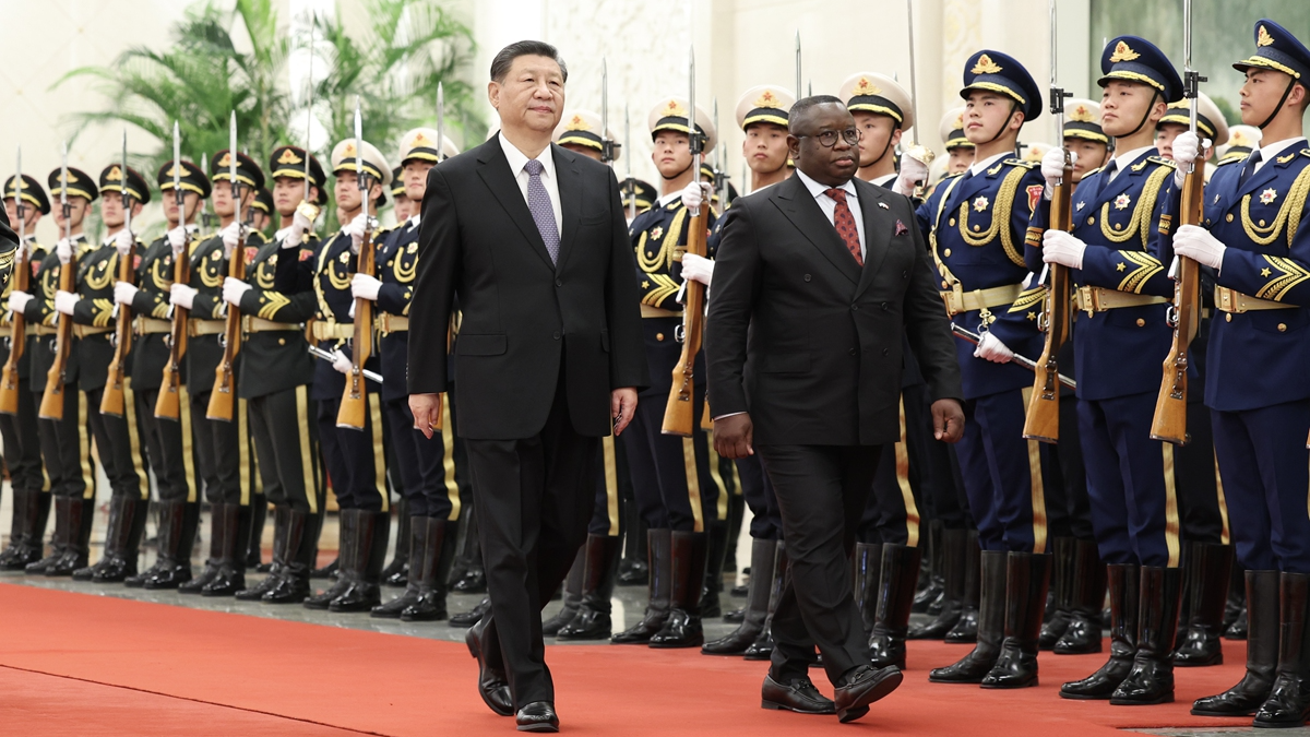 Chinese President Xi Jinping holds a welcome ceremony for President of the Republic of Sierra Leone Julius Maada Bio, who is on a state visit to China, before their talks at the Great Hall of the People in Beijing, February 28, 2024. /Xinhua
